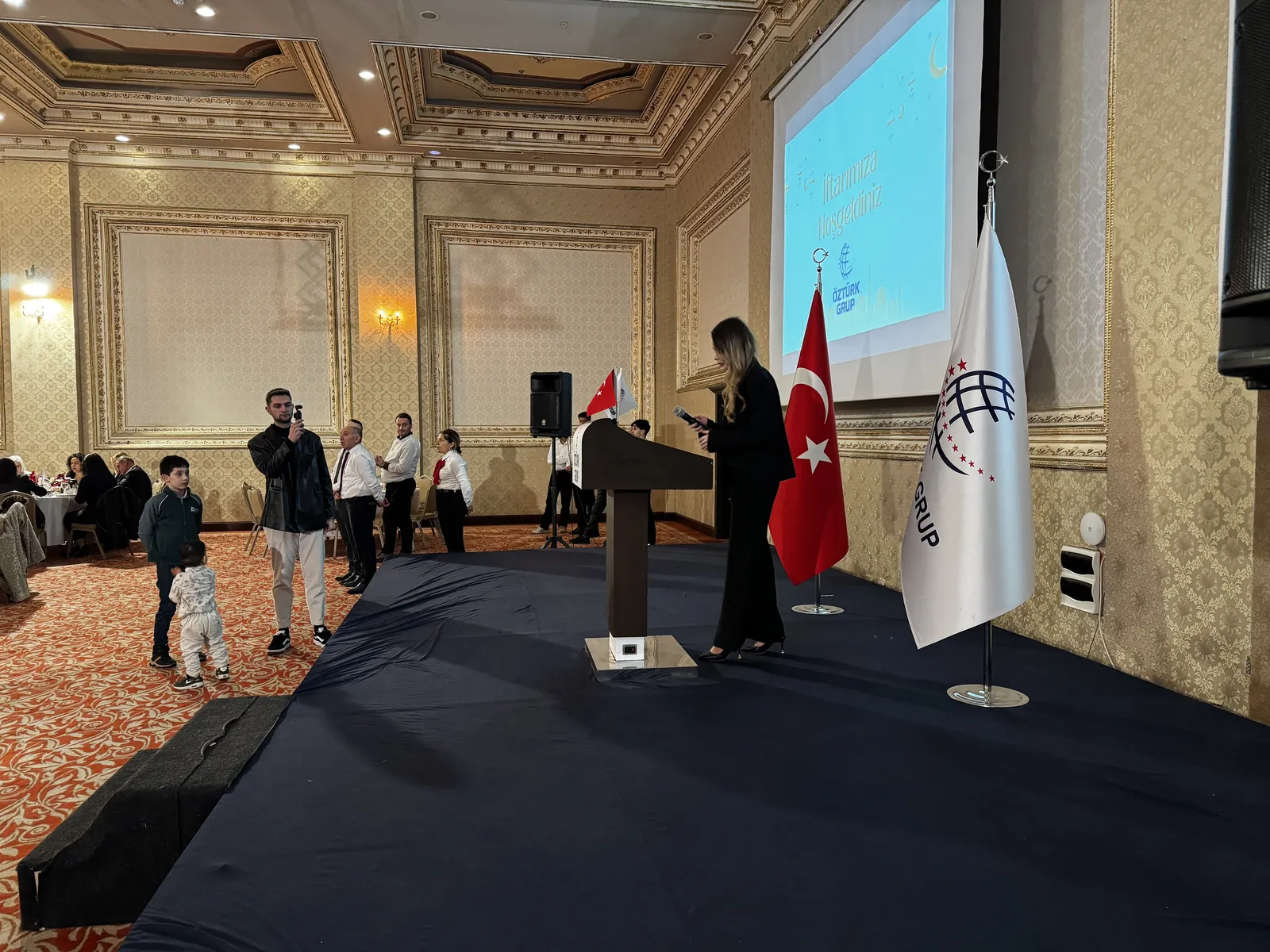 Öztürk Grup — Sahne ve program